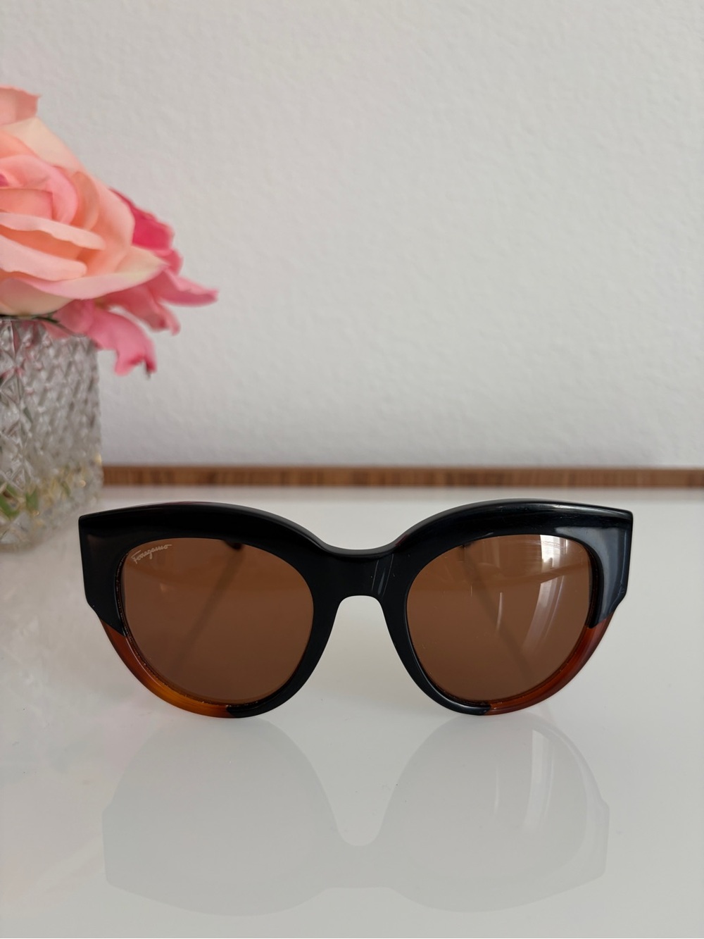 Salvatore Ferragamo Black and Brown Gradient Cat-Eye Sunglasses